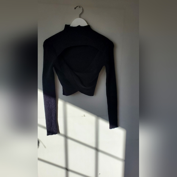 Reversible crop sweater - Picture 4 of 6